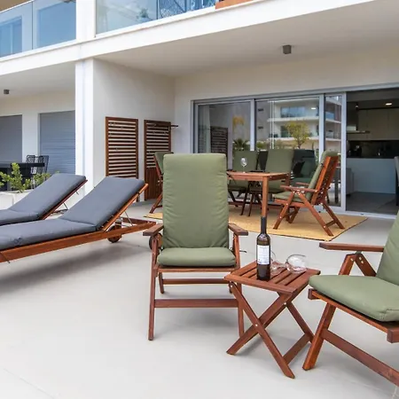 The Concierge - Amazing Pool & Sunshine Apartman *