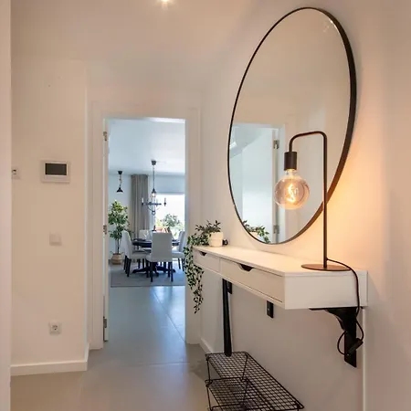 The Concierge - Amazing Pool & Sunshine Apartament