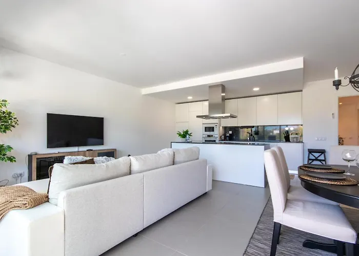 The Concierge - Amazing Pool & Sunshine Apartman
