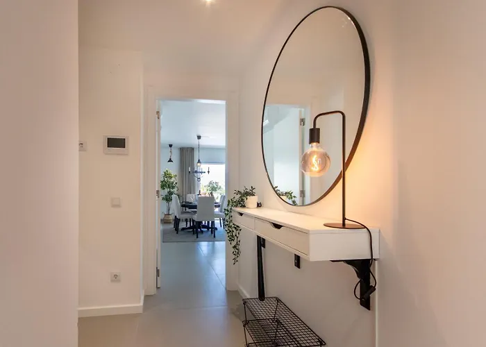 The Concierge - Amazing Pool & Sunshine Apartman